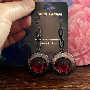 🌹New Gun metal and red ruby gem earrings
